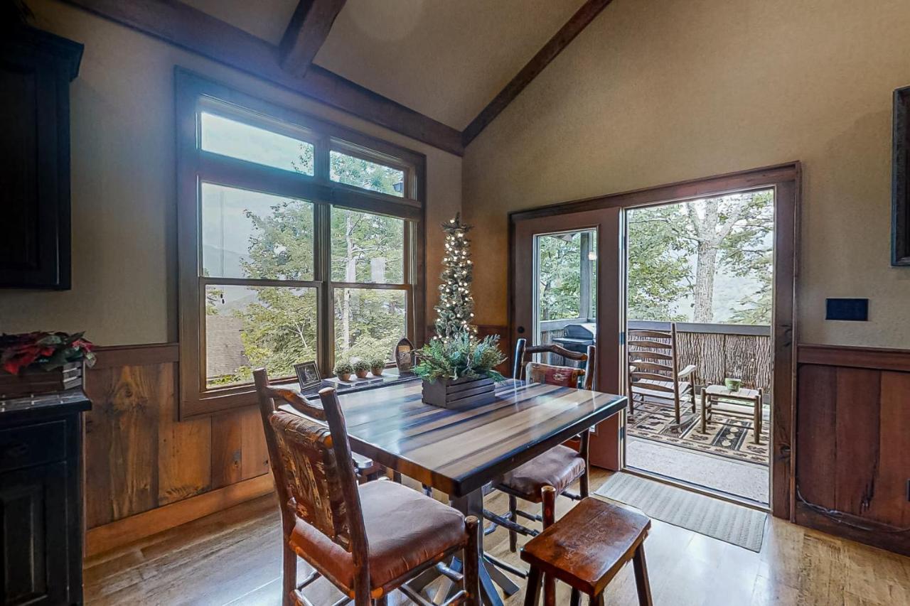 Mountain Solitude Cabin Wear Valley Exterior photo